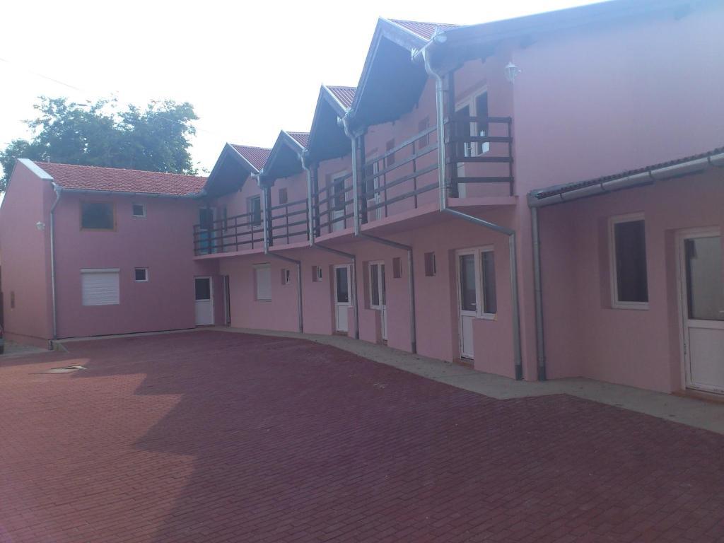 Inn Stefanija Суботица Екстериор снимка